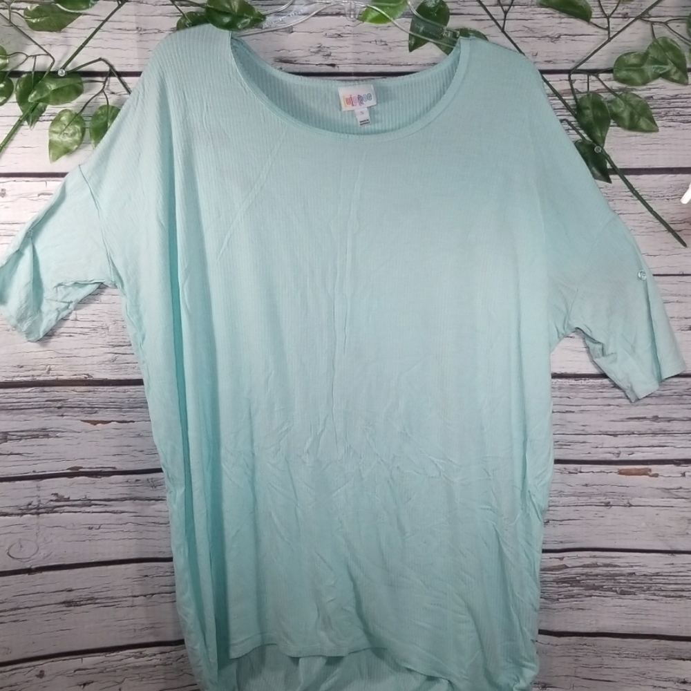 LulaRoe Simply Comfortable short sleeve tee shirt